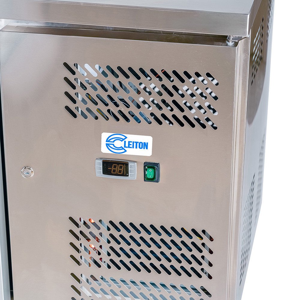 Bajo Mostrador de Congelación 3 Puertas 180x60 Ventilado Cleiton