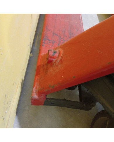 37. Transpaleta Manual TOYOTA Industrial 1500 Kg / 1,5 Toneladas