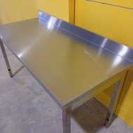 Mesa Central 1200x700 mm Desmontable | Equipamiento Industrial