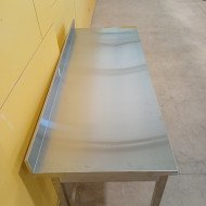 Mesa Central 1200x700 mm Desmontable | Equipamiento Industrial