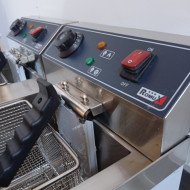 81. Freidora Industrial Eléctrica Doble 10+10 Litros con grifo Sobremesa (CC-76)