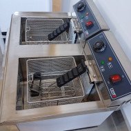 81. Freidora Industrial Eléctrica Doble 10+10 Litros con grifo Sobremesa (CC-76)
