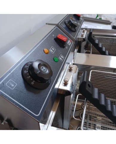 81. Freidora Industrial Eléctrica Doble 10+10 Litros con grifo Sobremesa (CC-76)