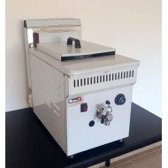 19. Freidora Industrial a Gas Butano de 18 Litros Simple Sobremesa (CC-122) ®Romux