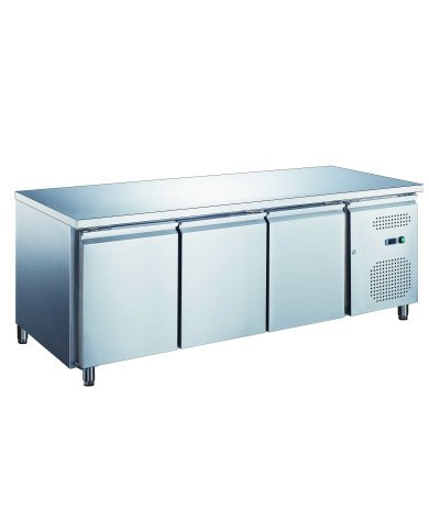 Mesa Fria de Preparacion Acero Inoxidable 3 Puertas 417 Litros 180x70 cm Clase A Ventilada Cleiton | Hosteleria