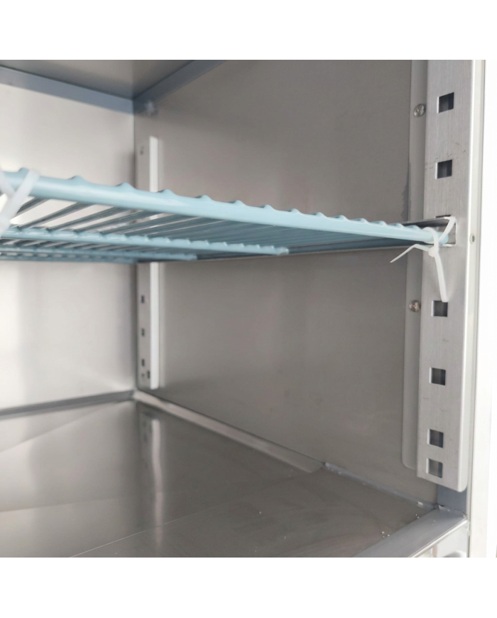 Mesa Fría De Preparación Acero Inoxidable 1 Puerta 2 Cajones 220 Litro
