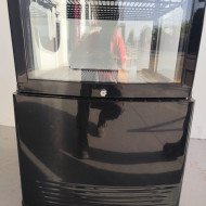 86. Vitrina Pastelera Expositora Refrigerada Vertical de Suelo 4 Estantes con 1 Puerta Negra 230 Litros Ventilada