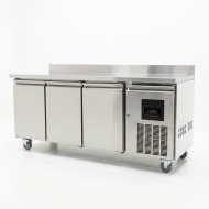 Mesa Fria de Preparacion Acero Inoxidable 3 Puertas 417 Litros 180x70 cm Clase A Ventilada Cleiton | Hosteleria