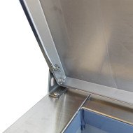 Mesa Ensaladera Refrigerada de 3 Puertas 202x80 cm para Cubetas GN con Tapa Abatible de Acero ROMUX | Hostelería
