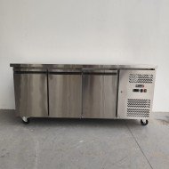 121. Bajo Mostrador de Congelación Acero Inoxidable 339 Litros 3 Puertas 180x60x85 cm (FR-73)