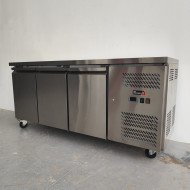 121. Bajo Mostrador de Congelación Acero Inoxidable 339 Litros 3 Puertas 180x60x85 cm (FR-73)