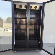 133. Armario Expositor de Congelación Modelo D Luz Led - 2 Puertas de Cristal Negro 1200 Litros Ventilado (FR-150)